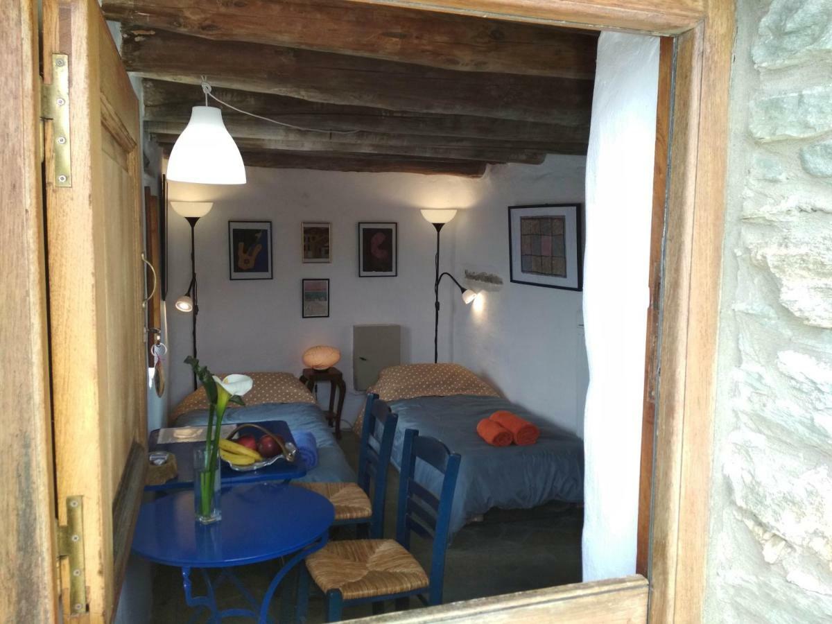 Cyclades Olive Museum'S Guest House Pitrofos Exterior photo